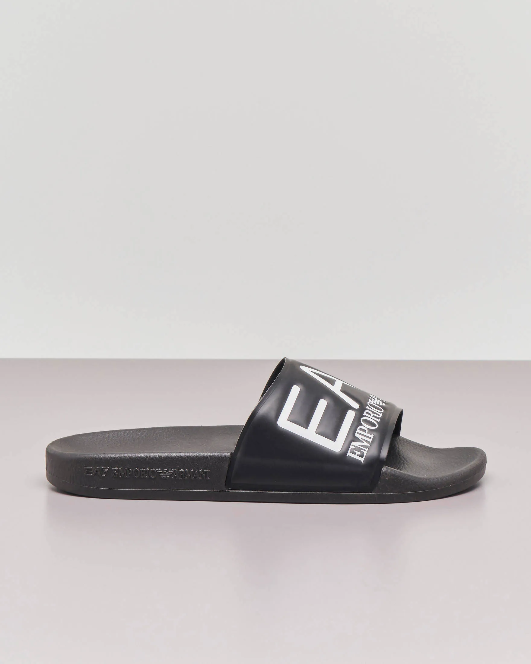 Ciabatta slider nera con maxi logo bianco