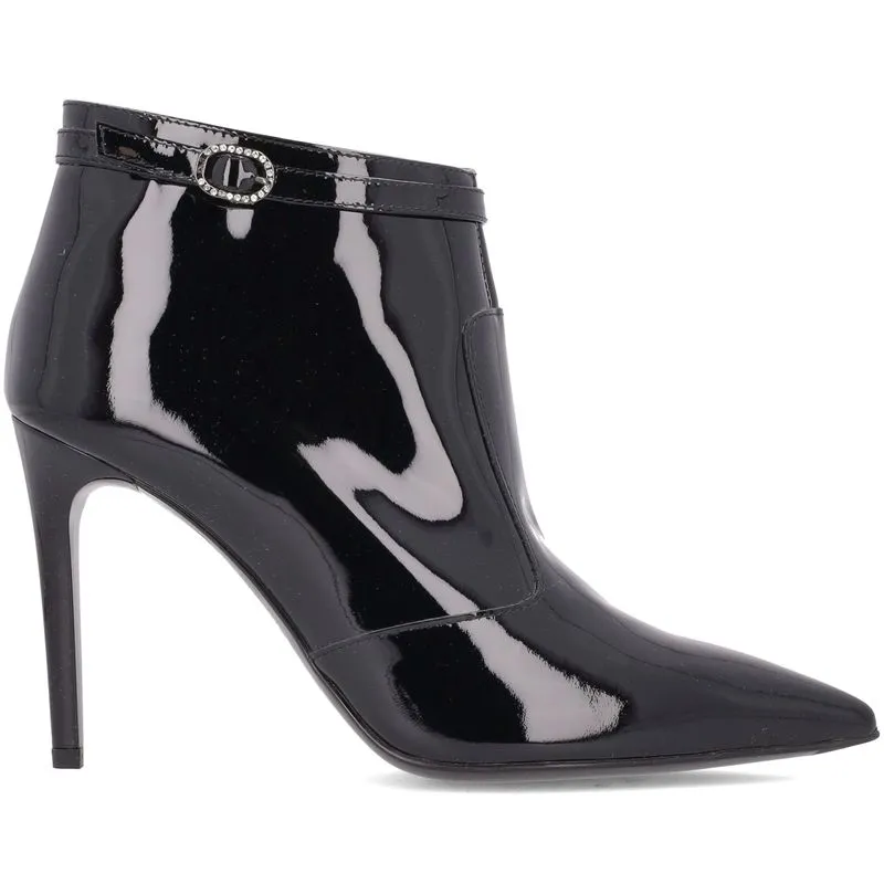 Stivaletto nero in vernice 